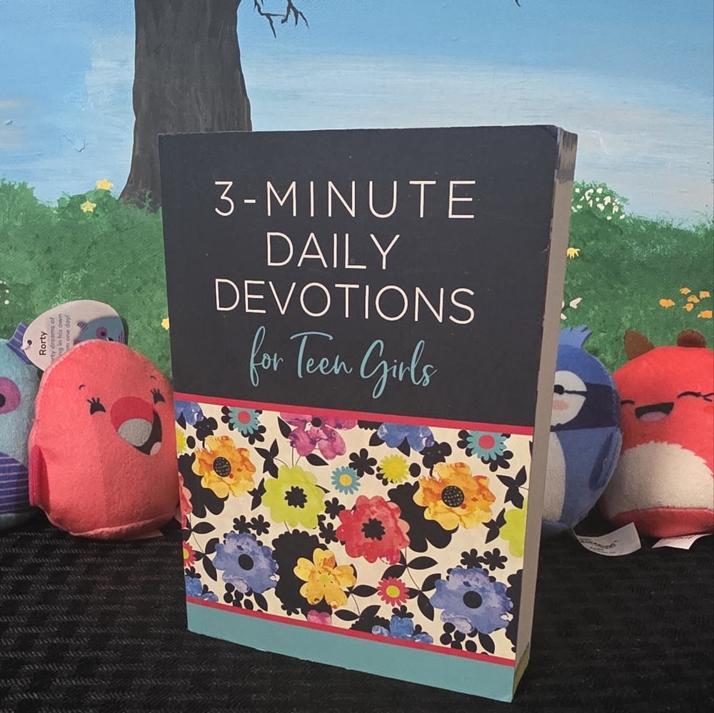 Barbour Black and White Devotional Book For Teen Girls